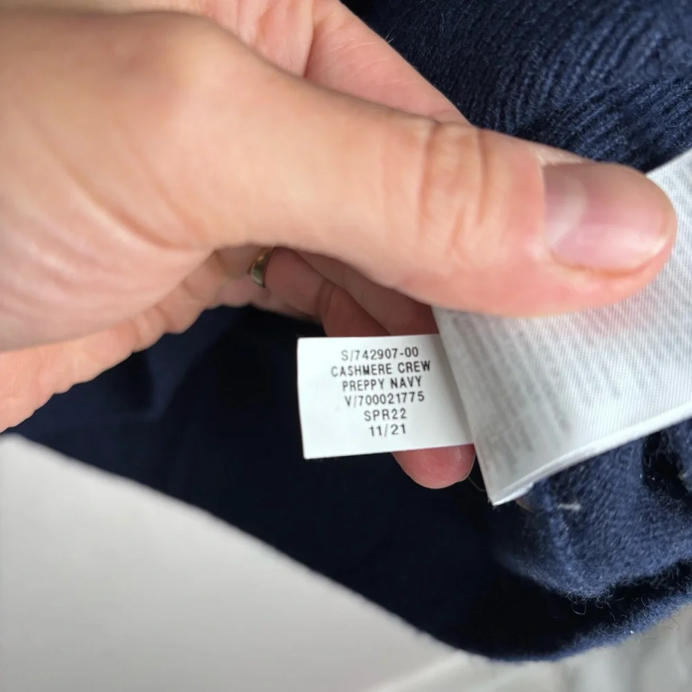 Banana Republic 100% Cashmere Crewneck Sweater Preppy Navy Size M EUC